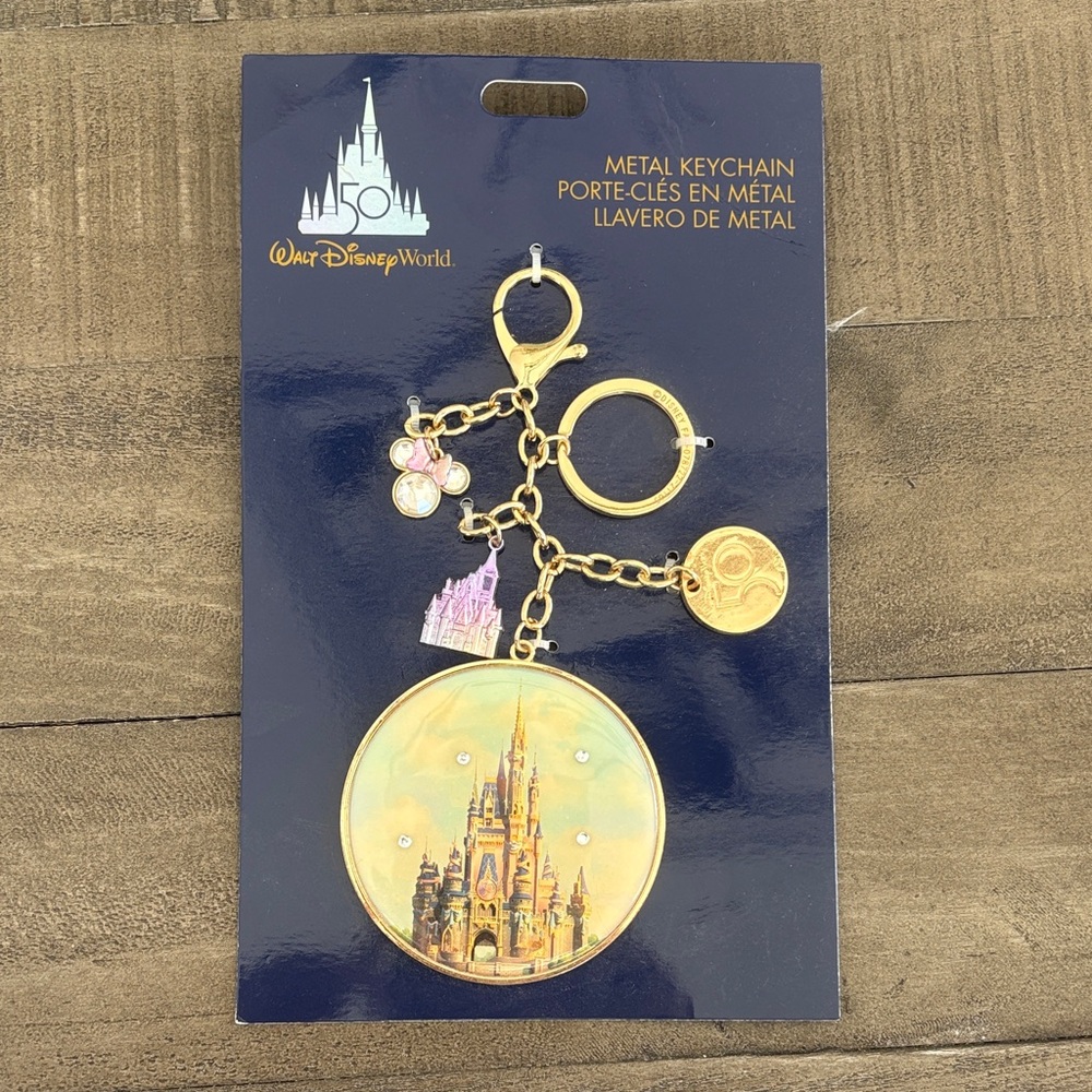 Walt Disney World Gold Castle Keychain – Gold and Pink Charm